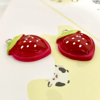 21*25mm de Resina de Simulação Bonito Vermelho Morango Fruta Pingente de DIY Acessórios Encantos Colar Artesanal Chaveiros, Brincos 50PCS 2
