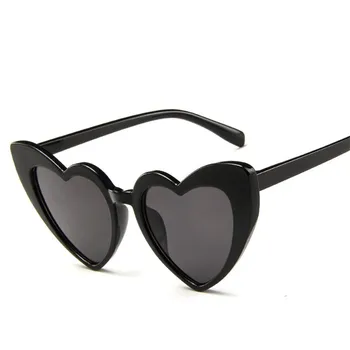 AKAgafas 2021 Clássico Candy Colors Óculos De Sol Das Mulheres Do Vintage De Luxo Coração De Óculos De Sol De Plástico Retro Exterior Oculos De Sol Gafas 1