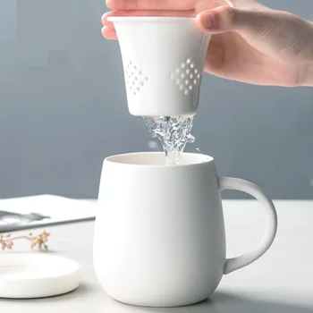 Estilo japonês Criativo Chá Caneca Com Tampa Personalizada em Cerâmica Coador de Chá de Separação de Água do Copo Para a Casa e o Escritório Utiliza 2