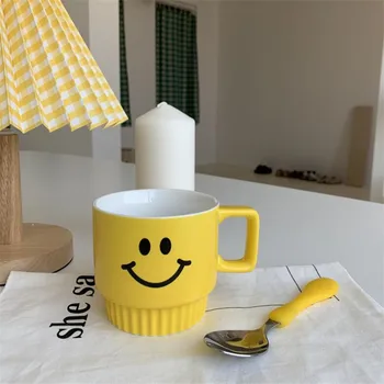 Estilo Japonês Sorriso Copo Criativo Carinha De Amarelo Taça De Cerâmica Escritório Sala Casa Uma Caneca De Café Com Leite Pequeno-Almoço Copa