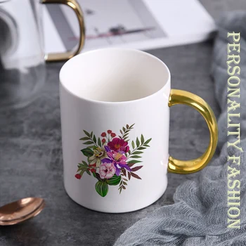Luxo Rhododendron Padrão Taça de ouro de preensão manual Caneca Caixa de Presente uma Caneca de Café Par de Cerâmica Casamento do Amante Presentes KTZW-044 1