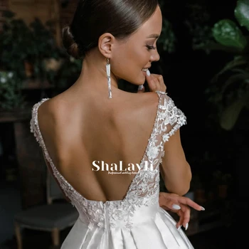 Luxuoso Vestido de Noiva Elegante Multi-camada de Folha de Lótus Fio V-pescoço Vestidos de Noiva Beading Cristal Lace Branco Vestido De Noiva 1