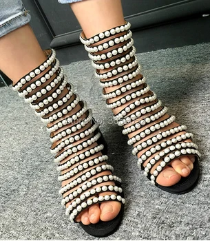 Qianruiti Celebridade Sexy de Verão Botas de Noiva de Casamento Sapatos de Mulher Med Bloco de Calcanhar Cut-outs Perolado Gladiator Sandals Plus Size 34-44 2