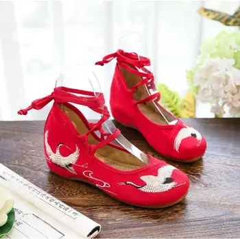 Único Guindaste de Tecido bordado Sapatos primavera, outono estilo Chinês laço Hanfu do pano de sapatos de mulheres Performance de dança sapatos